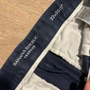 Banana Republic Traveler khaki pants
